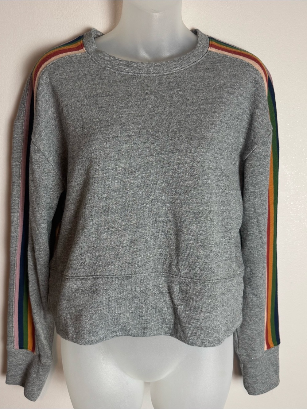 Madewell Gray Rainbow Stripe Cropped Crewneck Sweatshirt Size Medium - Picture 3 of 12